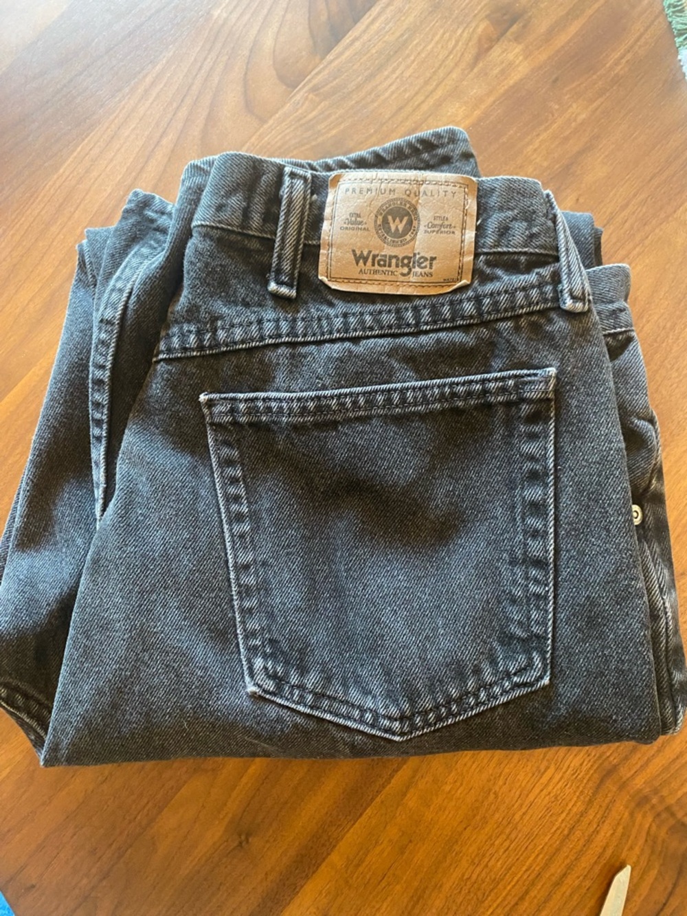 Wrangler Men’s Relaxed Fit Black Denim Jeans with Leather Patch